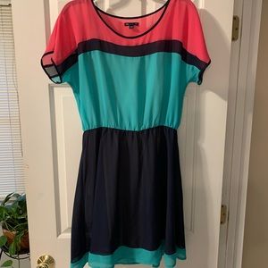 Flattering color block dress